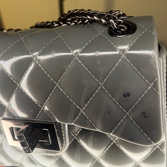 Macy's Gray Quilt Look PVC Shoulder Crossbody Bag - Picture 8 of 9